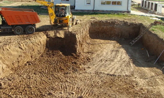 Рытье котлованов под фундамент в Вязниках – цена от 2555 руб. за м3 | 2Землекопа-Взн